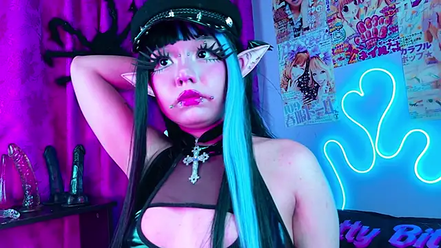 LaytonBox online show from 03/05/25, 03:18