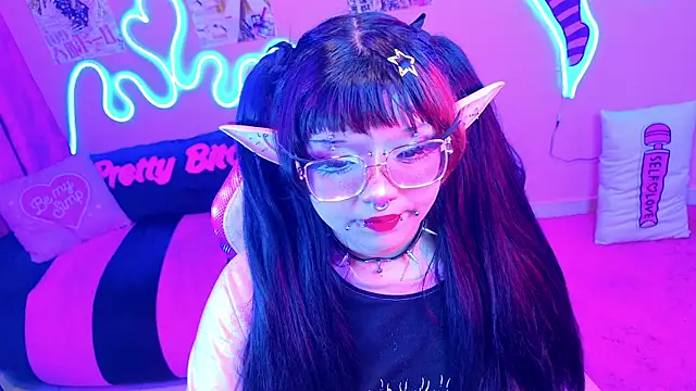 LaytonBox online show from 03/22/25, 01:43