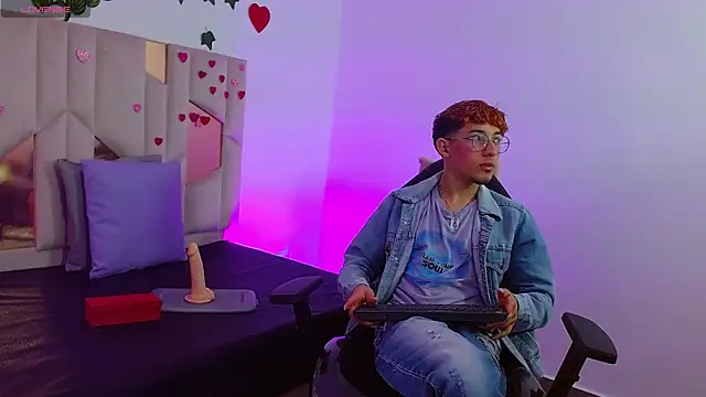 Axel tay online show from 02/27/25, 03:14