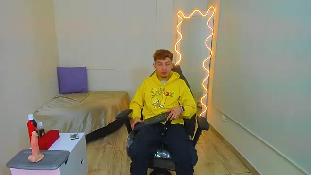 Axel tay online show from 10/25/25, 03:36