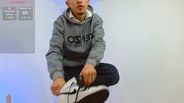 Axel tay online show from 11/14/25, 11:31