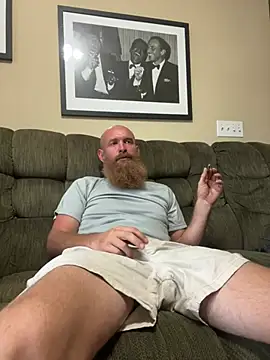 Snapshot of 32XRedBeard chatting on 05/27/26, 10:07 32XRedBeard online show from 05/27/26, 10:07