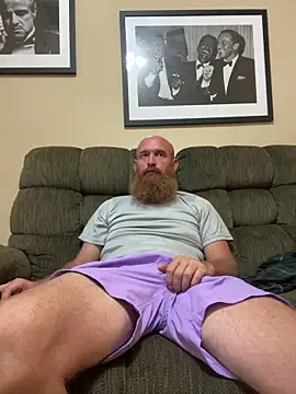 Snapshot of 32XRedBeard chatting on 05/28/26, 09:45 32XRedBeard online show from 05/28/26, 09:45