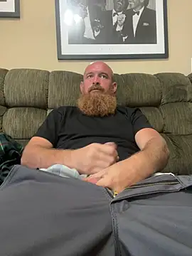 Snapshot of 32XRedBeard chatting on 06/03/26, 09:53 32XRedBeard online show from 06/03/26, 09:53