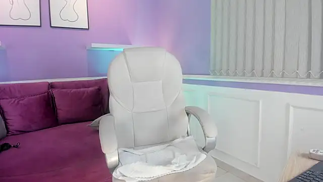 Snapshot of Emma_Walkerr_ chatting on 01/27/25, 10:16 Emma Walkerr online show from 01/27/25, 10:16