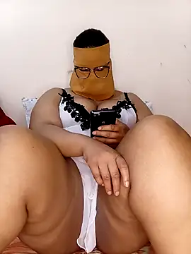 Samara-Bella online show from 03/07/25, 11:18