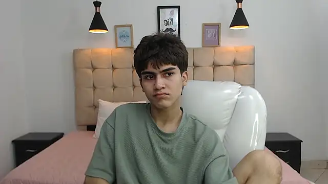 Tommy18   online show from 01/29/25, 04:58