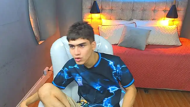 Tommy18   online show from 02/21/25, 06:40