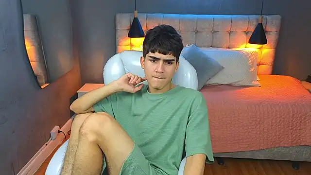 Tommy18   online show from 03/09/25, 09:57