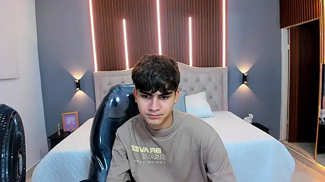 Tommy18   online show from 09/16/25, 03:29