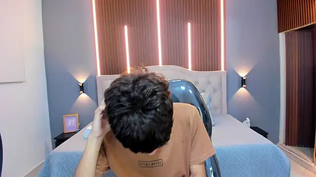 Tommy18   online show from 09/20/25, 03:29