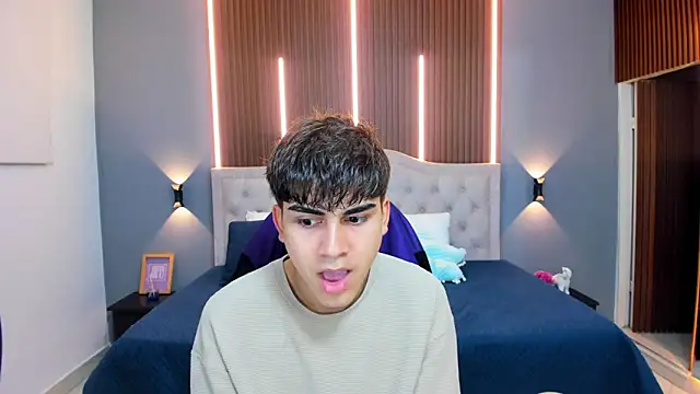 Tommy18   online show from 10/18/25, 03:31