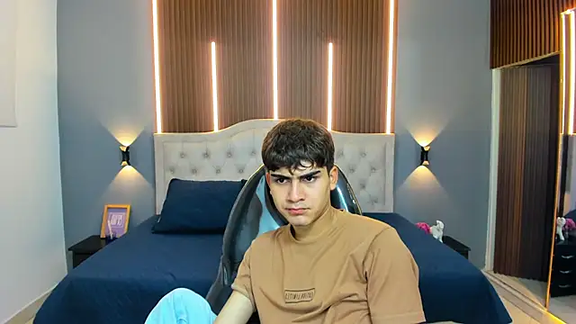 Tommy18   online show from 11/14/25, 03:38