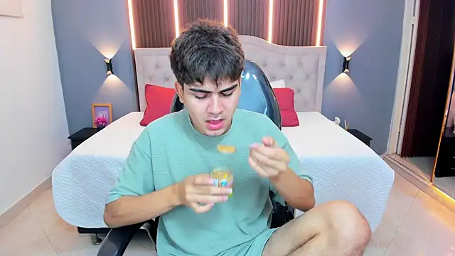 Tommy18   online show from 01/07/26, 03:31