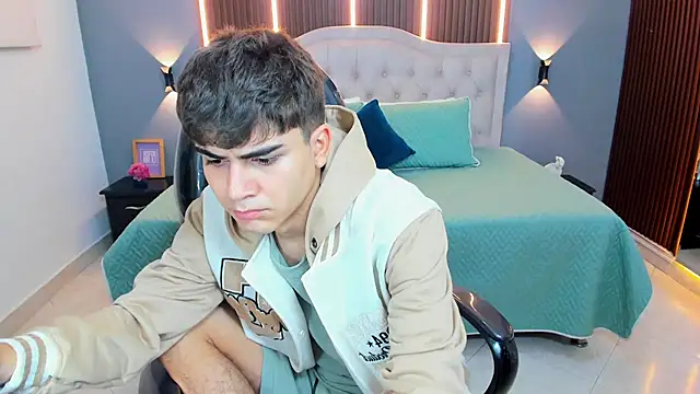 Tommy18   online show from 02/17/26, 03:36