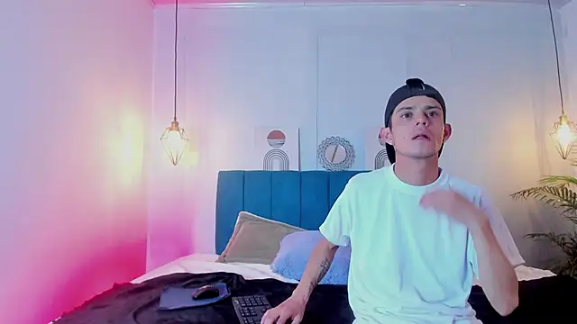 Bonny and carrot online show from 02/27/25, 01:48