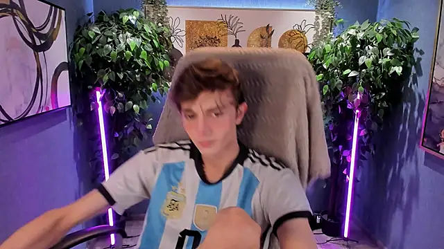 John Weasley online show from 09/27/25, 08:19