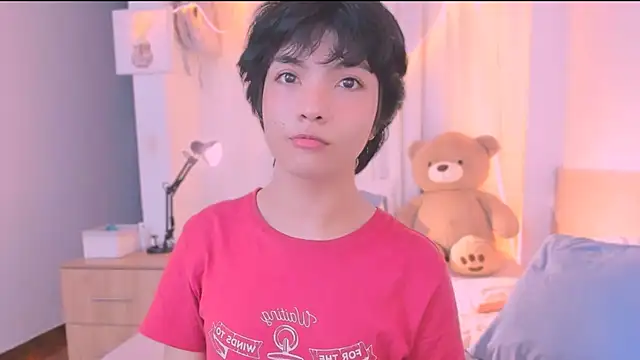 AllanYong18 online show from 12/19/25, 11:06