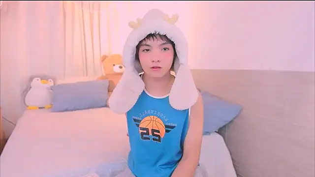 AllanYong18 online show from 01/15/26, 05:23