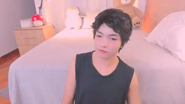 AllanYong18 online show from 02/17/26, 08:00