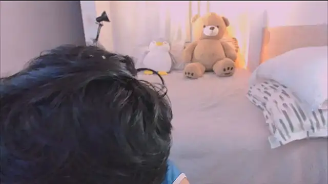 AllanYong18 online show from 03/07/26, 11:07