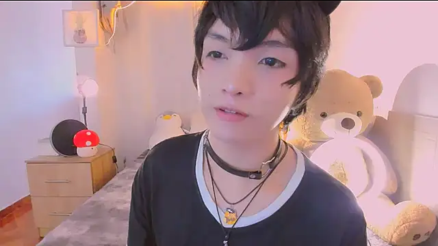 AllanYong18 online show from 03/31/26, 03:56