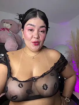 Snapshot of karla_hotgirl chatting on 06/05/26, 01:34 karla hotgirl online show from 06/05/26, 01:34