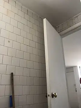 Snapshot of NubeZea chatting on 01/26/25, 07:52 NubeZea online show from 01/26/25, 07:52