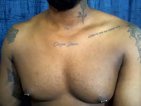 Snapshot of strong__anthony chatting on 01/13/25, 08:37 strong anthony online show from 01/13/25, 08:37