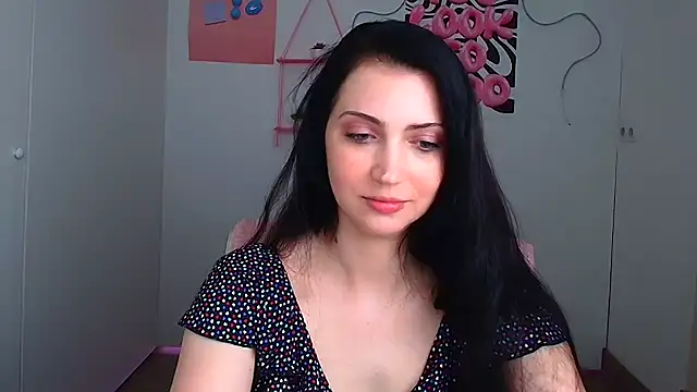 Snapshot of Amalia_amor chatting on 05/19/26, 12:00 Amalia amor online show from 05/19/26, 12:00