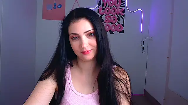 Snapshot of Amalia_amor chatting on 06/20/26, 05:32 Amalia amor online show from 06/20/26, 05:32