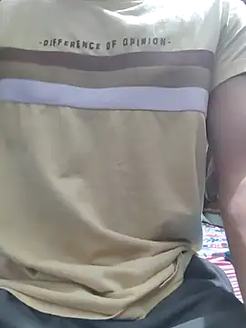 TOPMOON001 online show from 06/05/26, 06:57