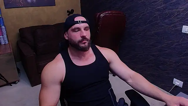 Snapshot of AdamJamesonn chatting on 06/17/26, 05:10 AdamJamesonn online show from 06/17/26, 05:10