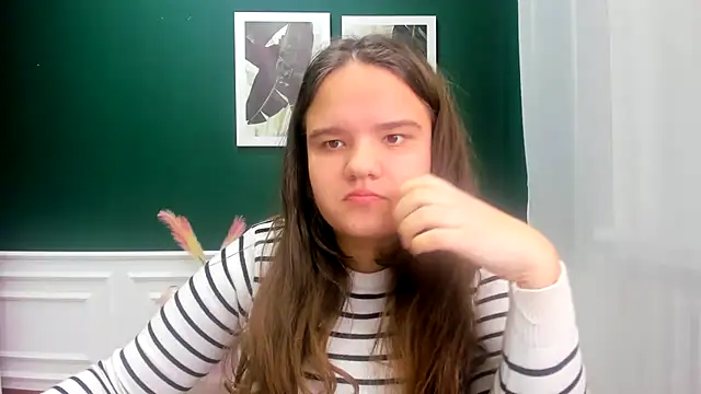 AdeleCruz online show from 02/09/25, 04:29