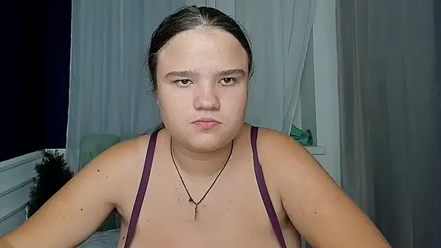 AdeleCruz online show from 09/28/25, 12:10