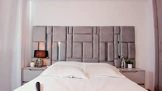 Karla Hudsson online show from 02/23/25, 02:57