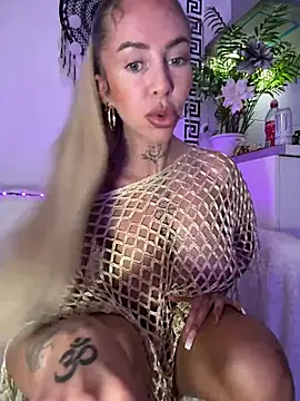 CheekyChels online show from 02/06/26, 04:10