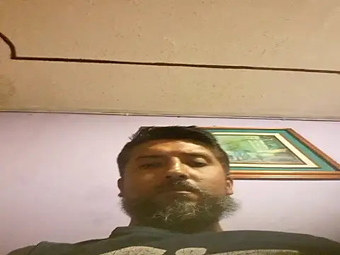 ElHades086 online show from 10/17/25, 02:48