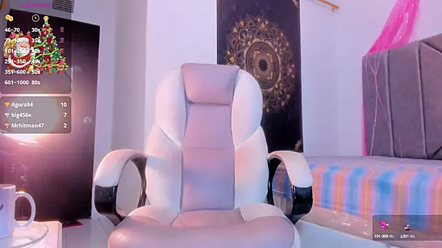 Snapshot of giorgia_jones chatting on 01/11/25, 06:01 giorgia jones online show from 01/11/25, 06:01