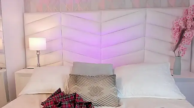 chelsea bolton  online show from 02/12/25, 03:27