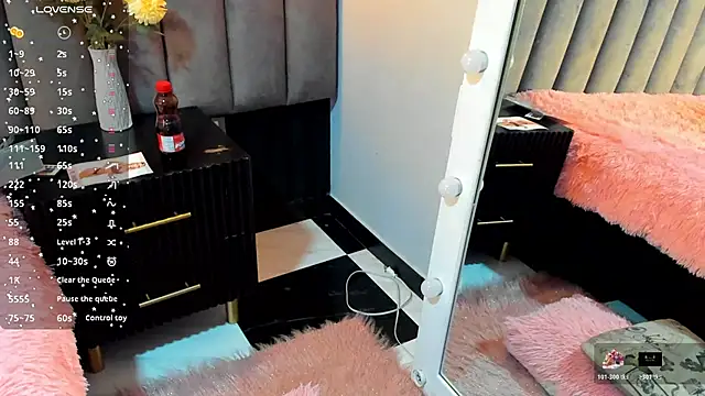 chelsea bolton  online show from 11/30/25, 12:42