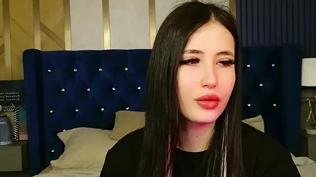 EmmaLawrens online show from 04/01/26, 10:38