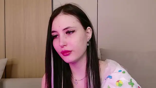 EmmaLawrens online show from 04/15/26, 10:55