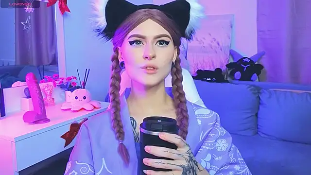 Emily  Mooree online show from 01/31/25, 04:14