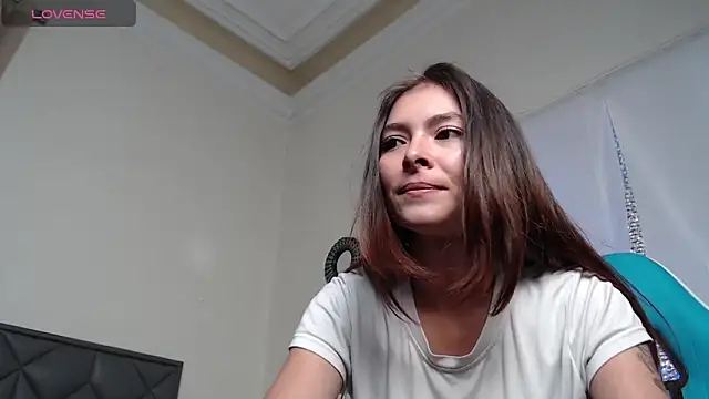 Snapshot of Aleska_Miami chatting on 03/21/25, 06:07 Aleska Miami online show from 03/21/25, 06:07