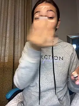 Snapshot of Aleska_Miami chatting on 09/30/25, 02:11 Aleska Miami online show from 09/30/25, 02:11