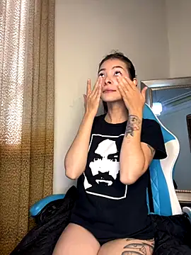 Snapshot of Aleska_Miami chatting on 10/02/25, 02:02 Aleska Miami online show from 10/02/25, 02:02