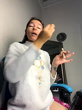 Snapshot of Aleska_Miami chatting on 10/14/25, 01:56 Aleska Miami online show from 10/14/25, 01:56