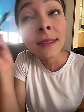 Snapshot of Aleska_Miami chatting on 05/13/26, 03:53 Aleska Miami online show from 05/13/26, 03:53