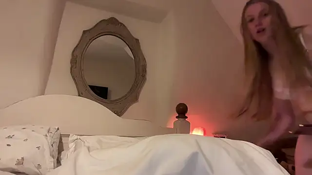 Ella-82 online show from 06/11/26, 07:45